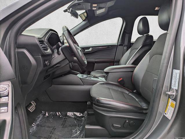 Used 2024 Ford Escape ST-Line w/ Cold Weather Package FWD image 21