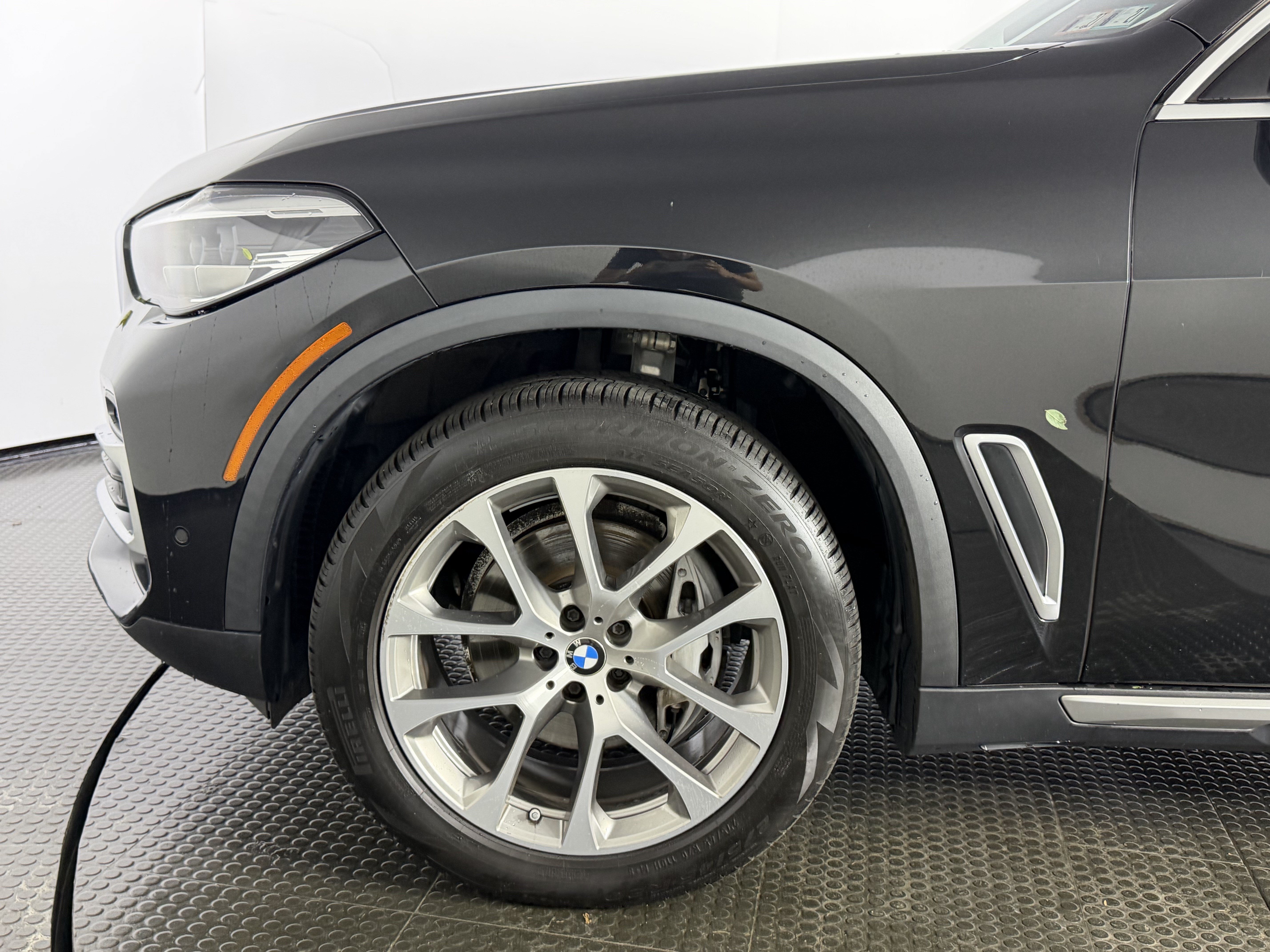 Used 2021 BMW X5 xDrive40i w/ Convenience Package AWD/4WD image 7