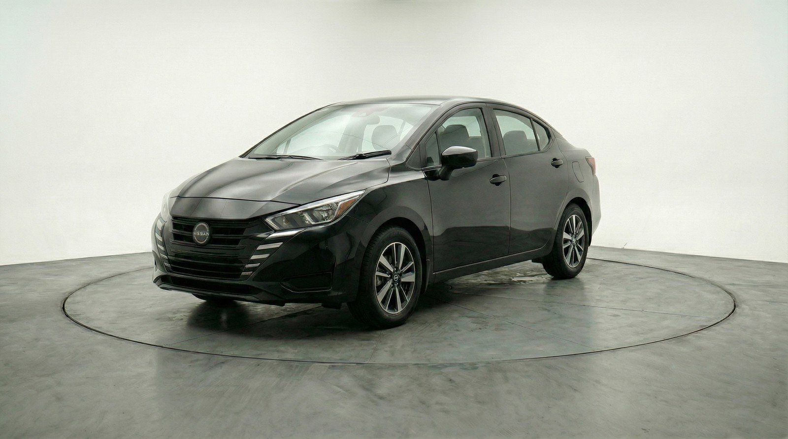Used 2025 Nissan Versa SV FWD image 3