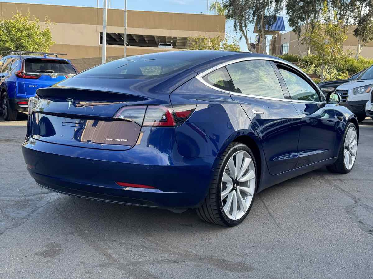 Used 2018 Tesla Model 3 image 14