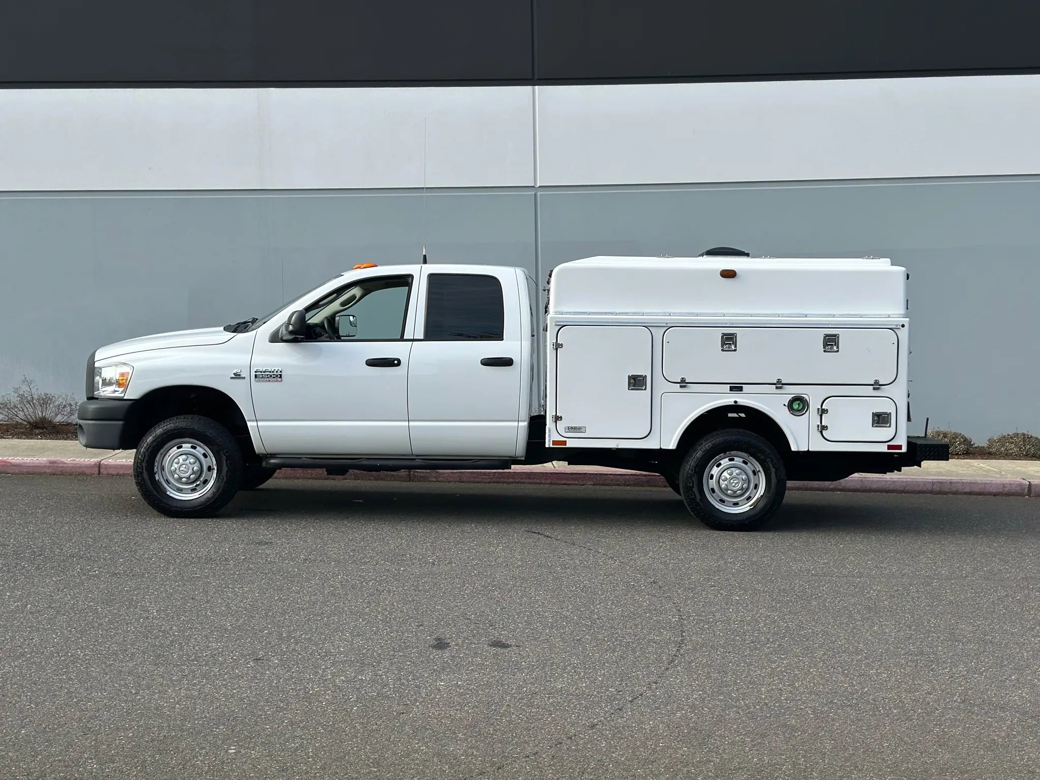 Used 2007 Dodge Ram 3500 Truck 4x4 Quad Cab w/ PWR Accessory Group image 2