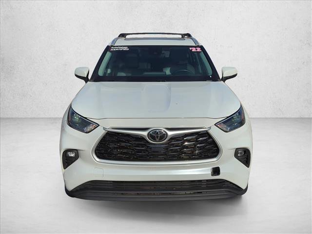 Used 2022 Toyota Highlander XLE FWD video 2