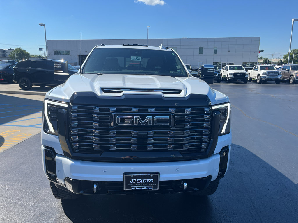 Used 2026 GMC Sierra 2500 Denali Ultimate AWD/4WD image 4