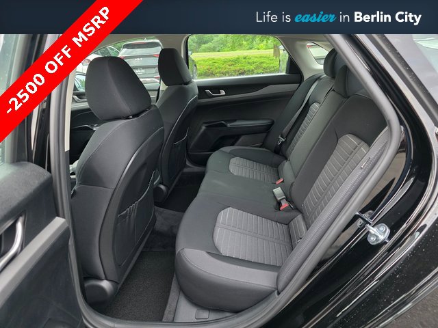 New 2025 Kia K5 LXS image 16