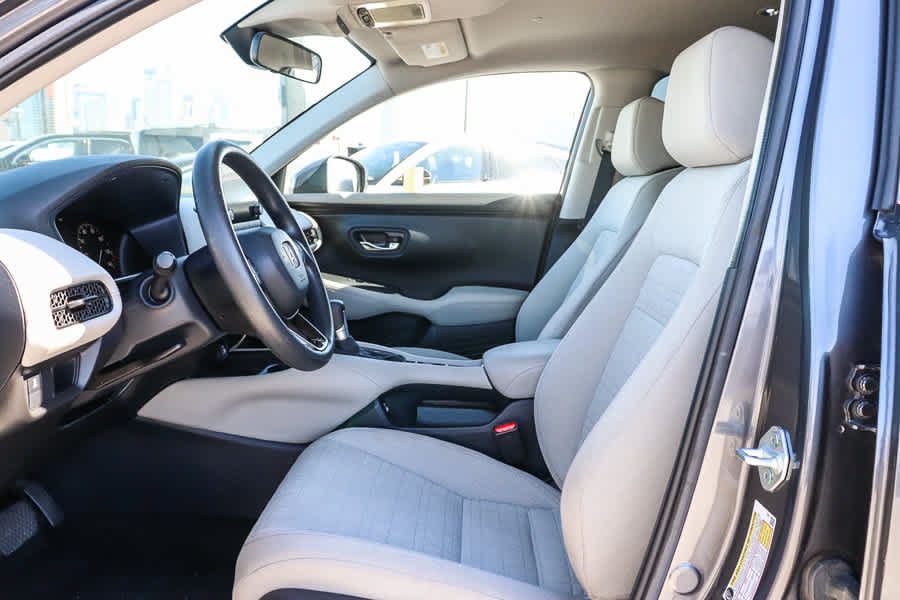 Used 2023 Honda HR-V LX image 16