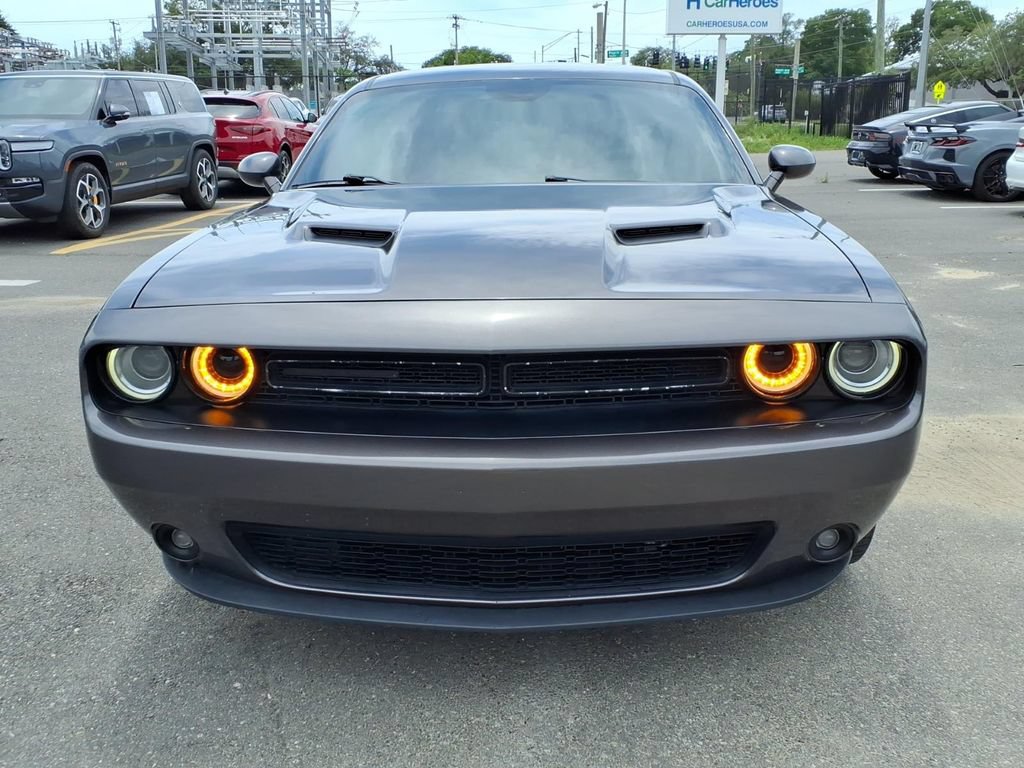 Used 2016 Dodge Challenger SXT Plus RWD image 2