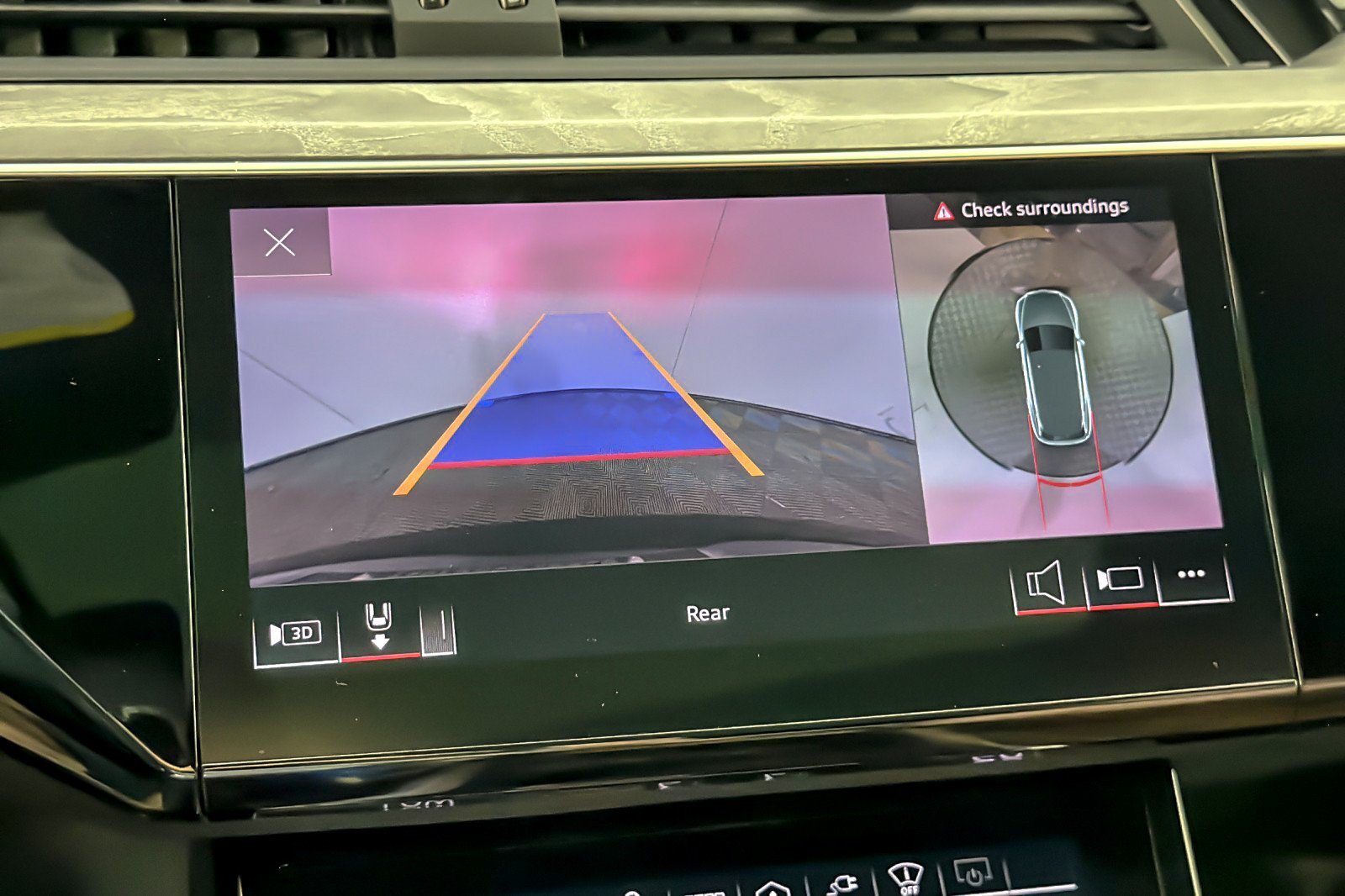 Used 2022 Audi e-tron Chronos AWD/4WD image 19