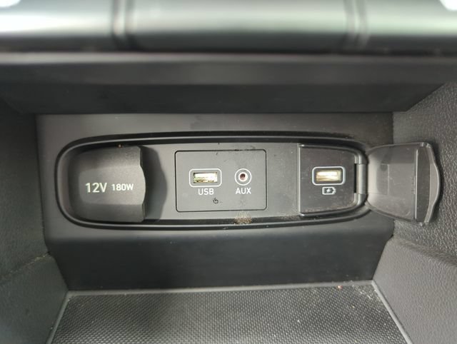 Used 2019 Hyundai Santa Fe SEL FWD image 33