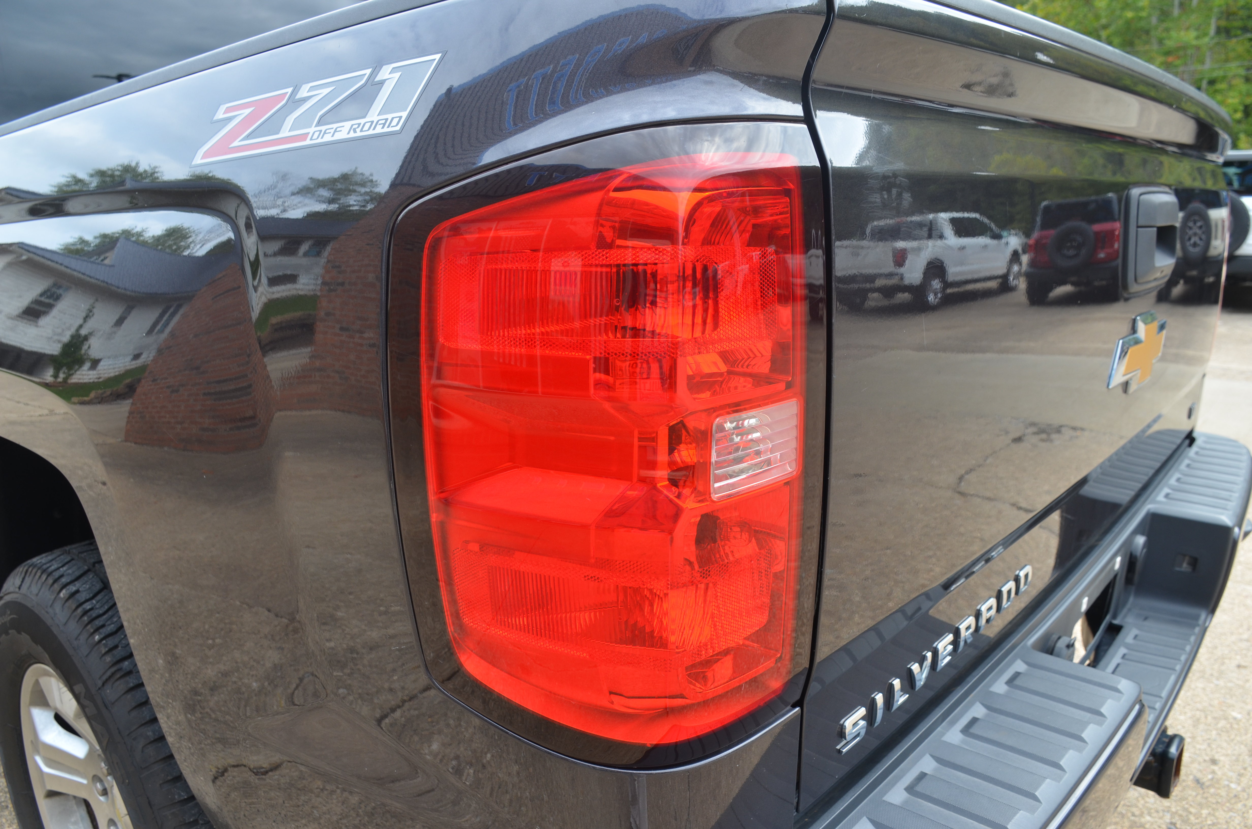 Used 2016 Chevrolet Silverado 1500 LT w/ All Star Edition AWD/4WD image 13