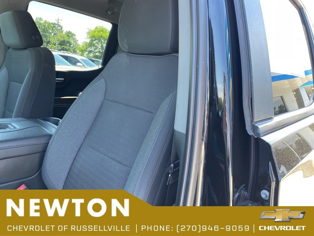 Used 2022 Chevrolet Silverado 1500 RST AWD/4WD image 5