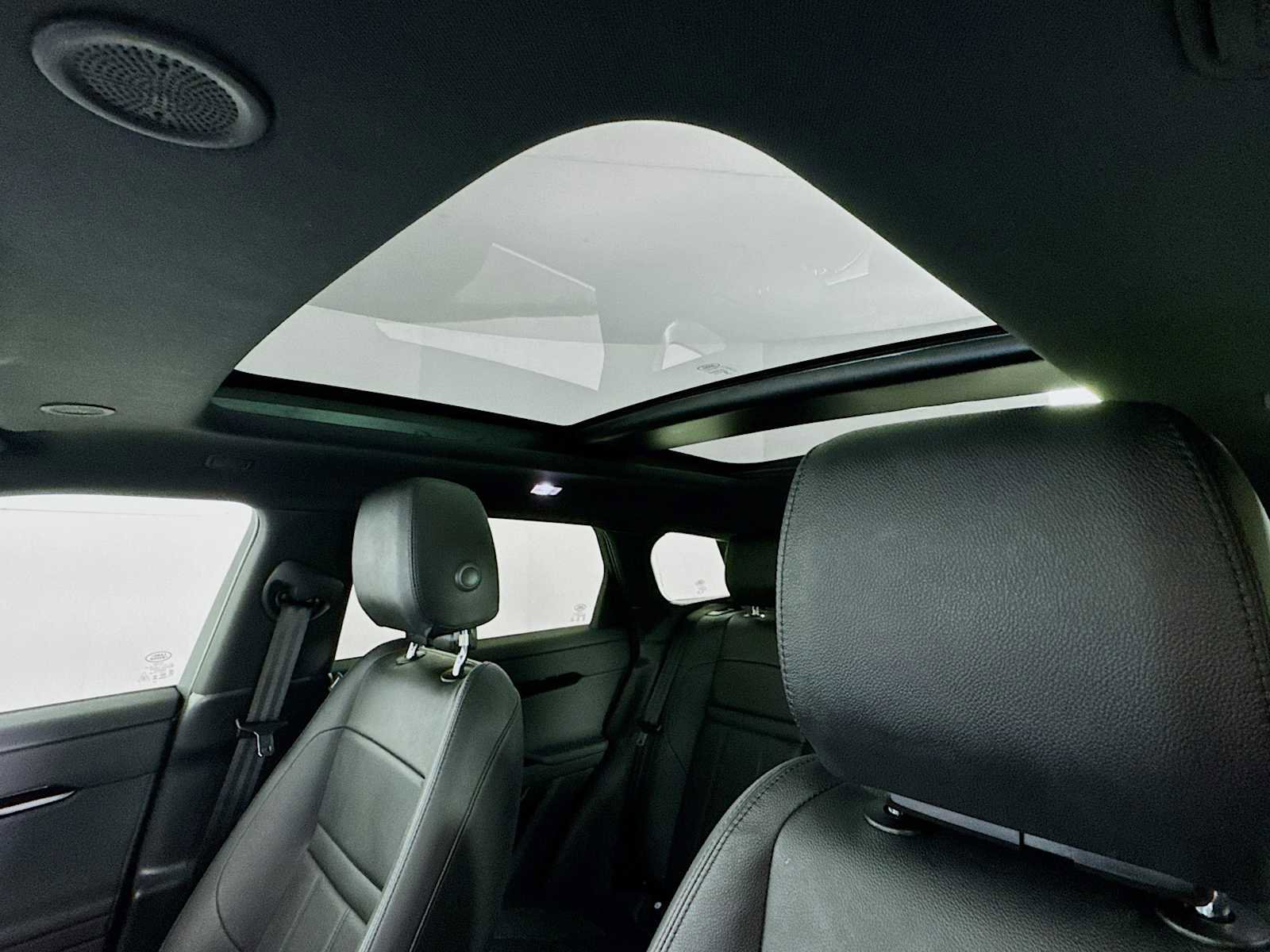 Used 2025 Land Rover Range Rover Evoque S image 13