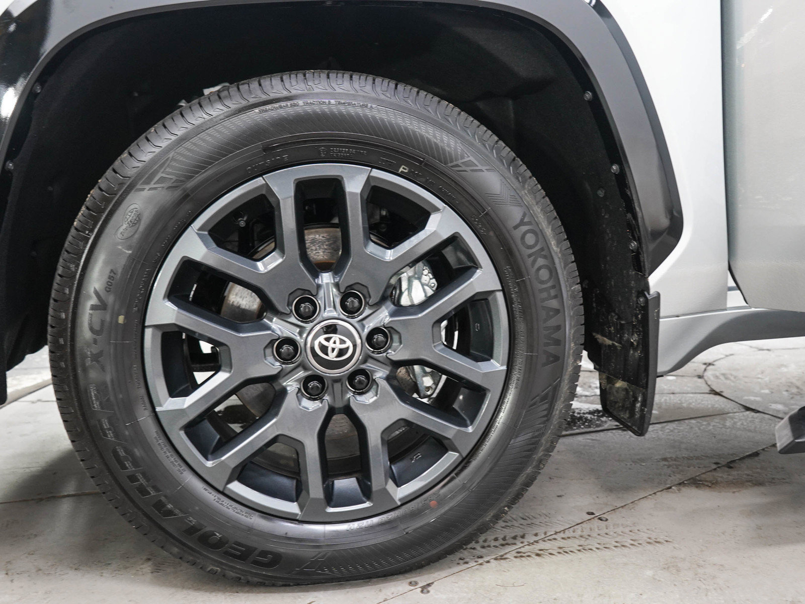 Used 2026 Toyota Sequoia Platinum AWD/4WD image 34