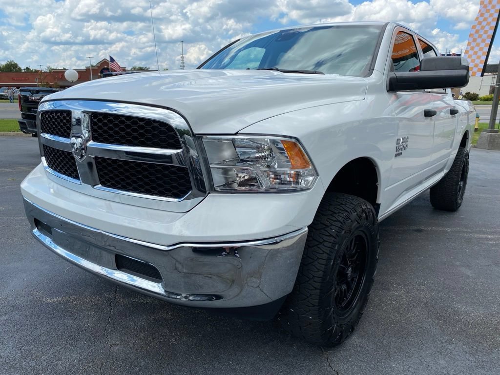 Used 2023 RAM 1500 Classic SLT w/ Trailer & Traction Group AWD/4WD image 4