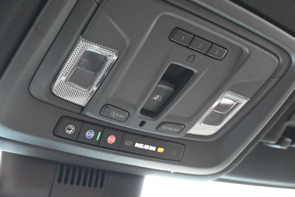 Used 2024 Chevrolet Silverado 1500 High Country w/ Technology Package AWD/4WD image 36