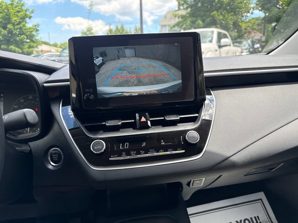 Used 2023 Toyota Corolla LE w/ LE Premium Package FWD image 28