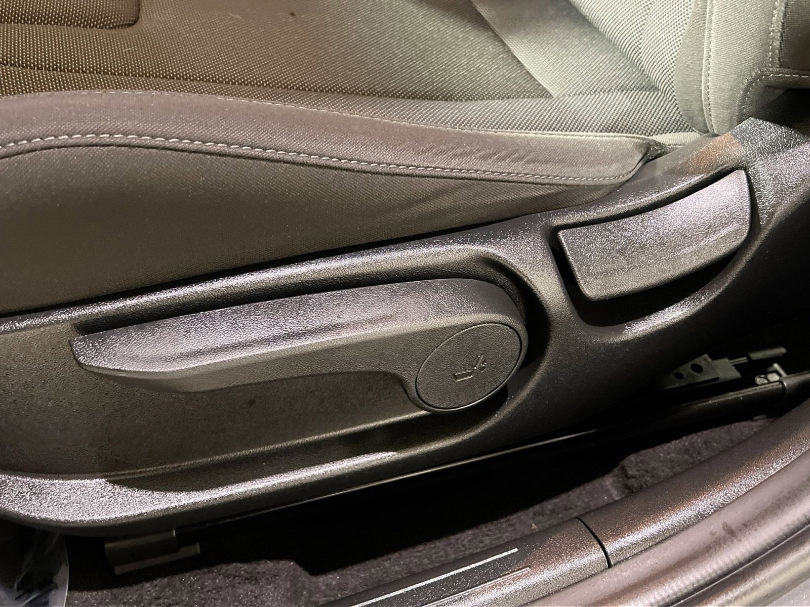 Used 2024 Hyundai Elantra SE image 23