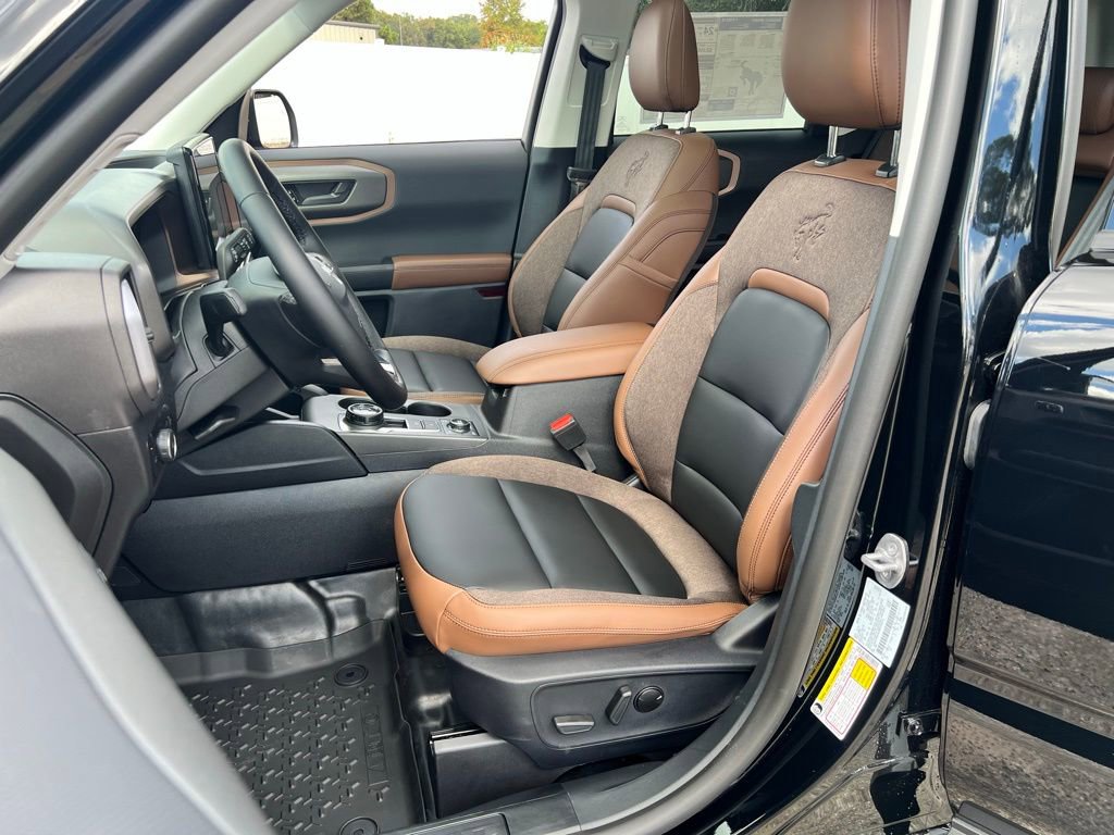 New 2025 Ford Bronco Sport Outer Banks w/ Sasquatch Outer Banks Package image 11