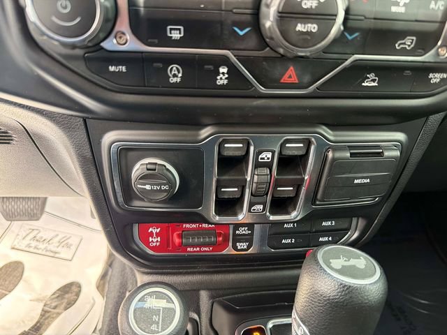 Used 2022 Jeep Wrangler Unlimited Rubicon image 25