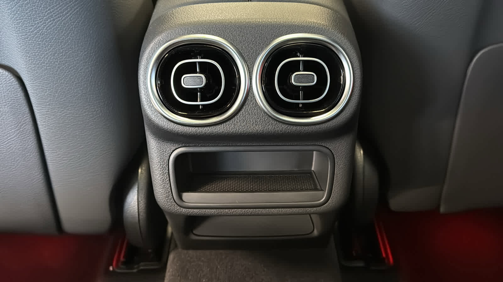 New 2025 Mercedes-Benz GLC 350e 4MATIC image 29