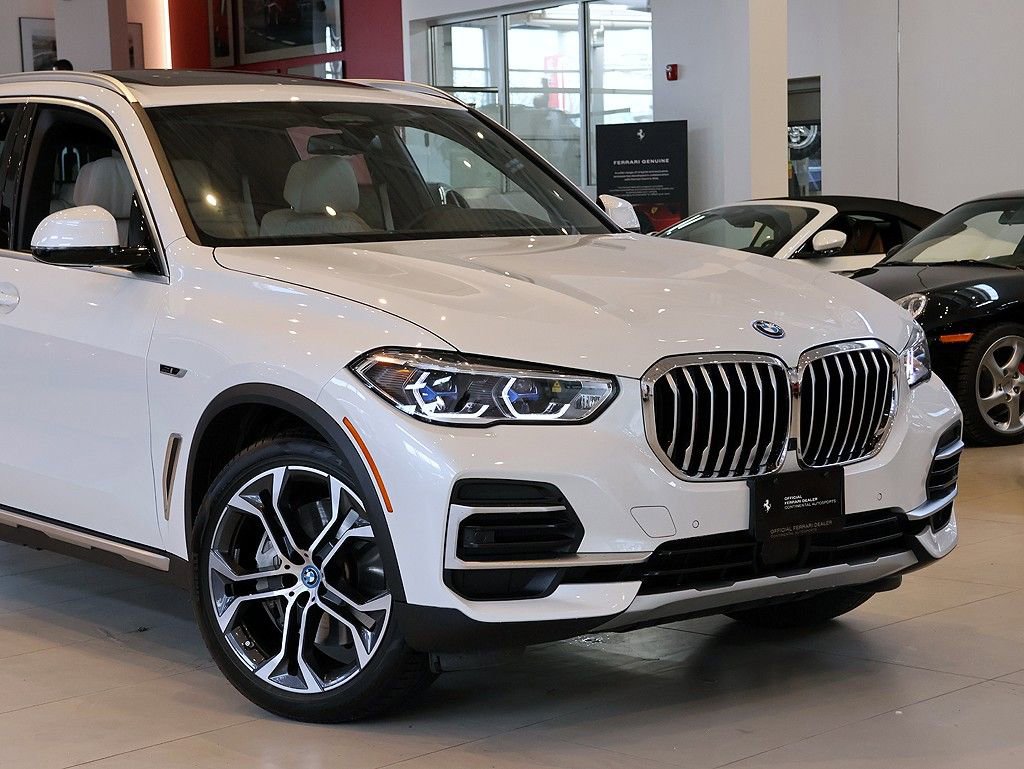 Used 2023 BMW X5 xDrive45e w/ Executive Package image 28