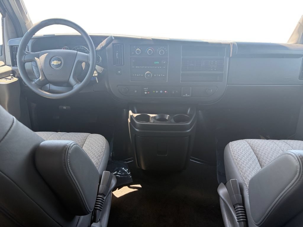 Certified 2025 Chevrolet Express 3500 LT w/ LT Preferred Equipment Group RWD image 12