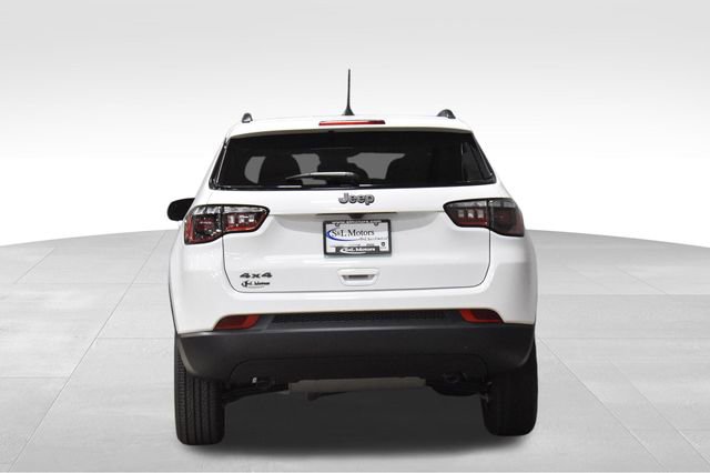 New 2026 Jeep Compass Latitude image 8