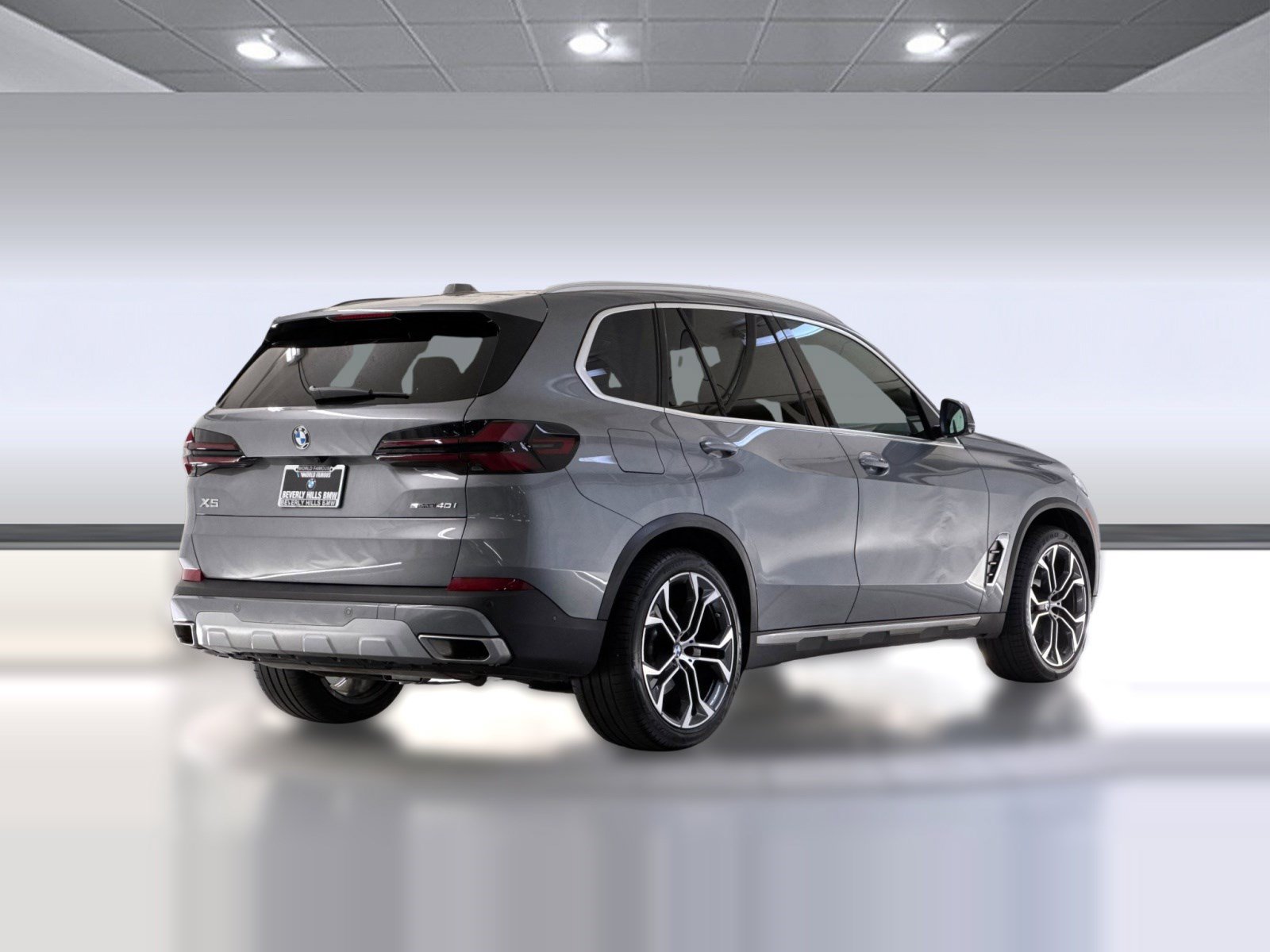 Used 2026 BMW X5 sDrive40i w/ Parking Assistance Package RWD image 8