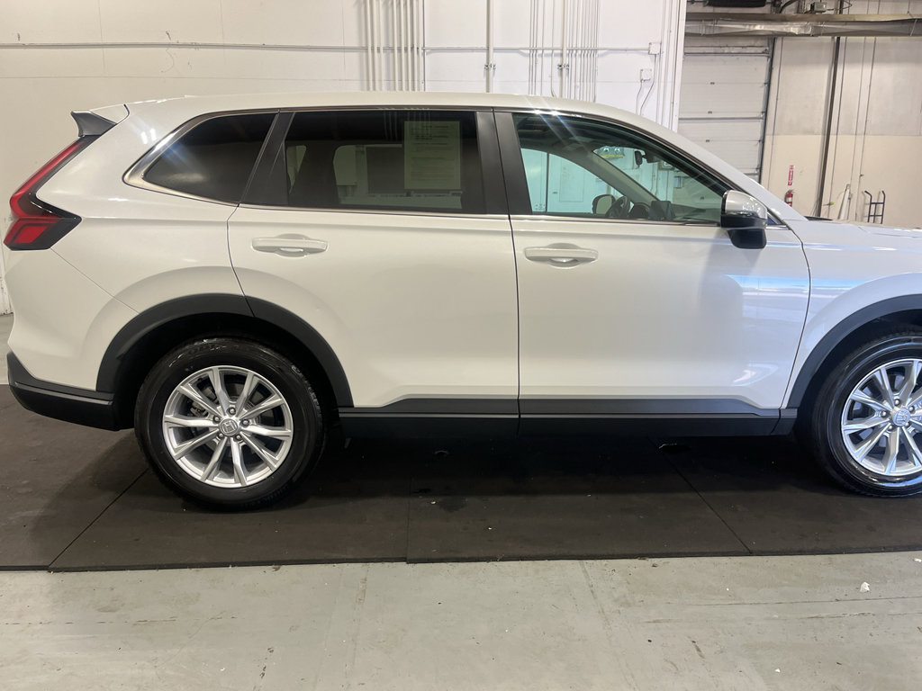 Used 2025 Honda CR-V EX image 9