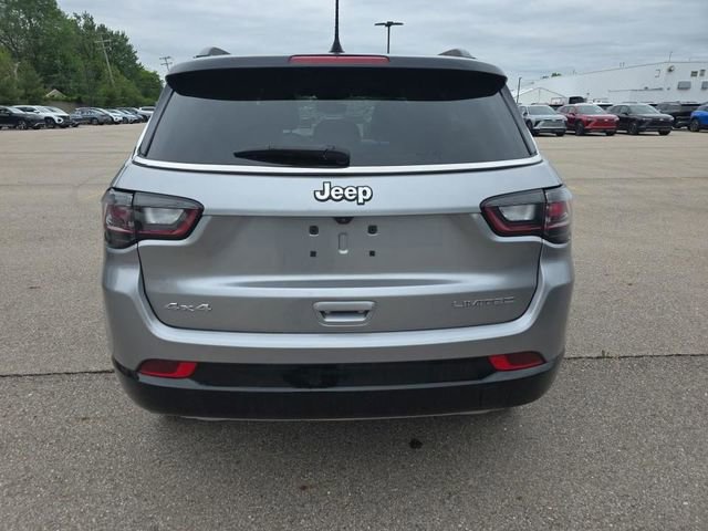 Used 2023 Jeep Compass Limited w/ Elite Group AWD/4WD image 6