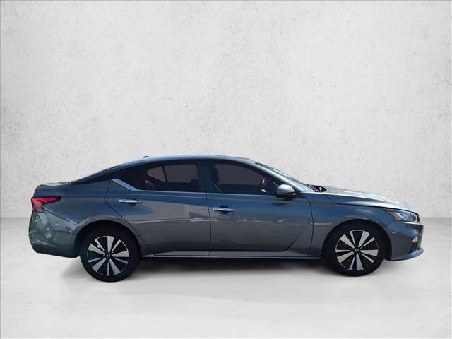 Used 2021 Nissan Altima 2.5 SV FWD image 4