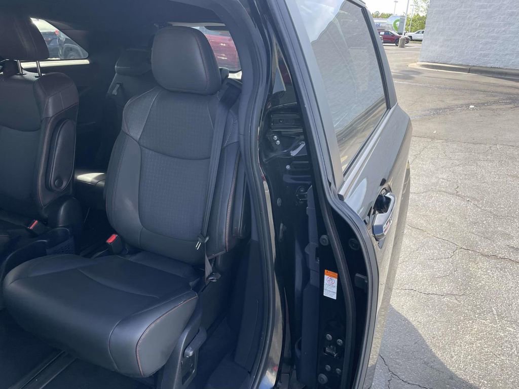 Used 2021 Toyota Sienna XSE image 21