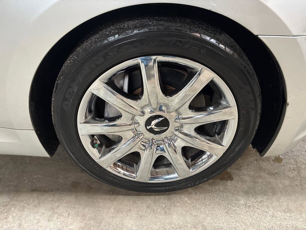 Used 2012 Hyundai Equus Signature image 3