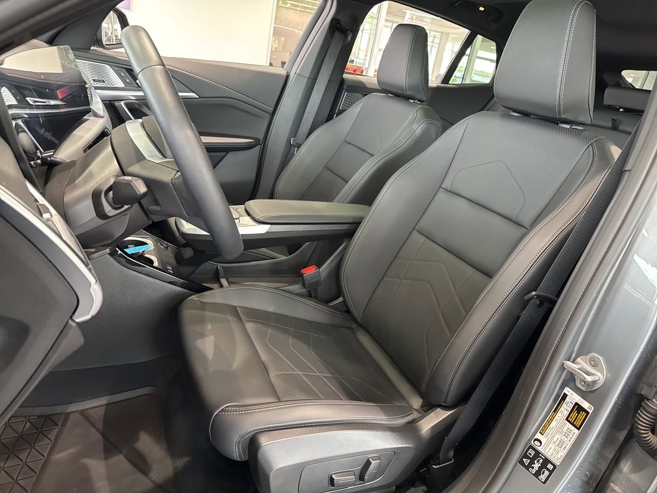 Used 2025 BMW X2 xDrive28i w/ Technology Package image 15