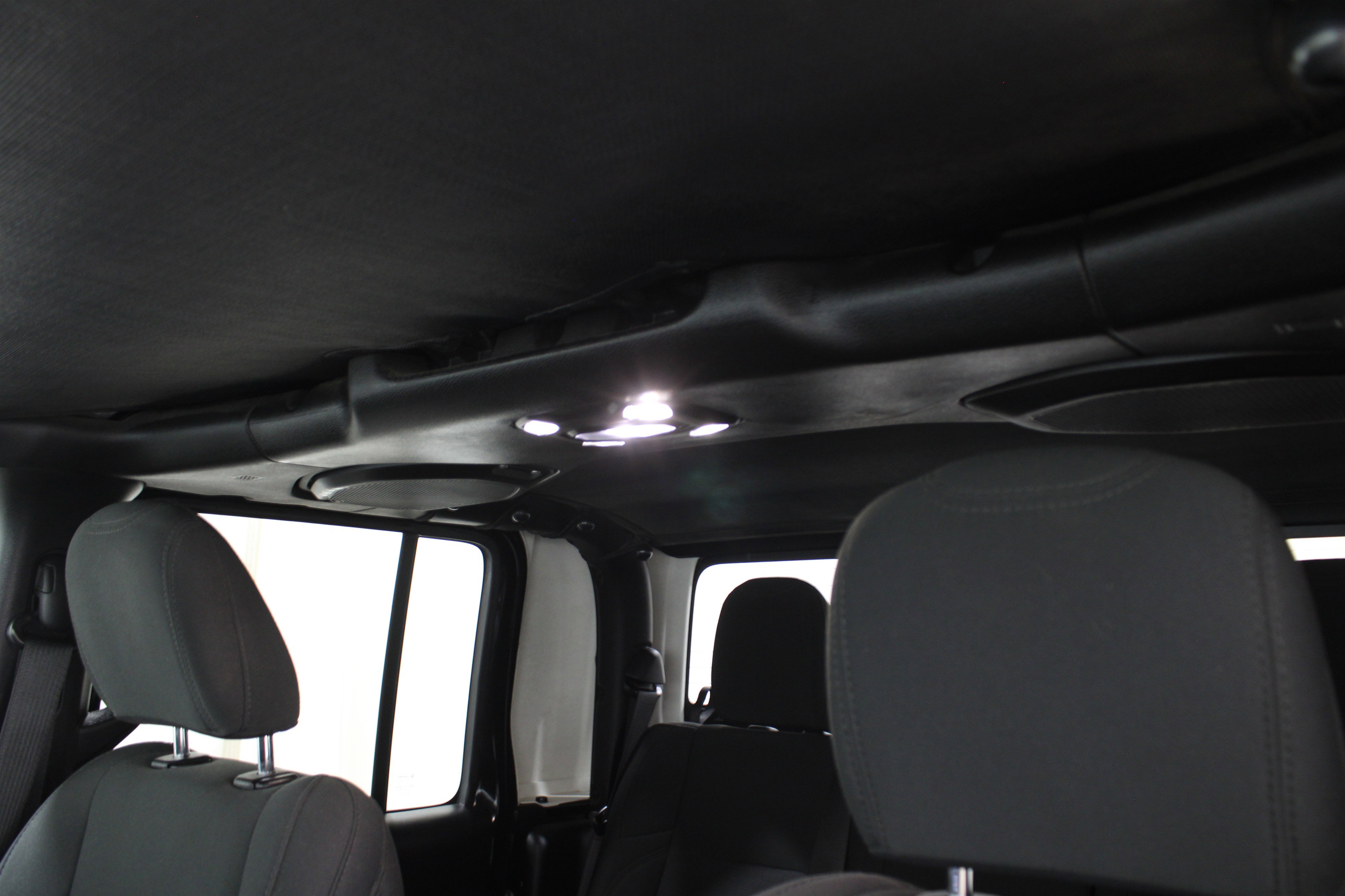 Used 2021 Jeep Gladiator Willys image 27