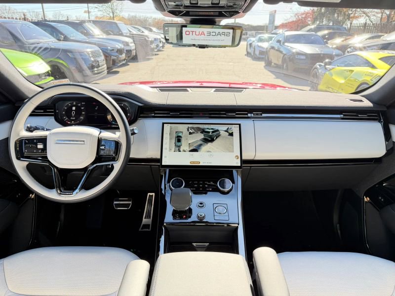 Used 2023 Land Rover Range Rover Sport SE Dynamic image 18