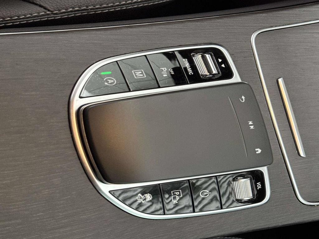 Used 2022 Mercedes-Benz GLC 300 4MATIC image 27