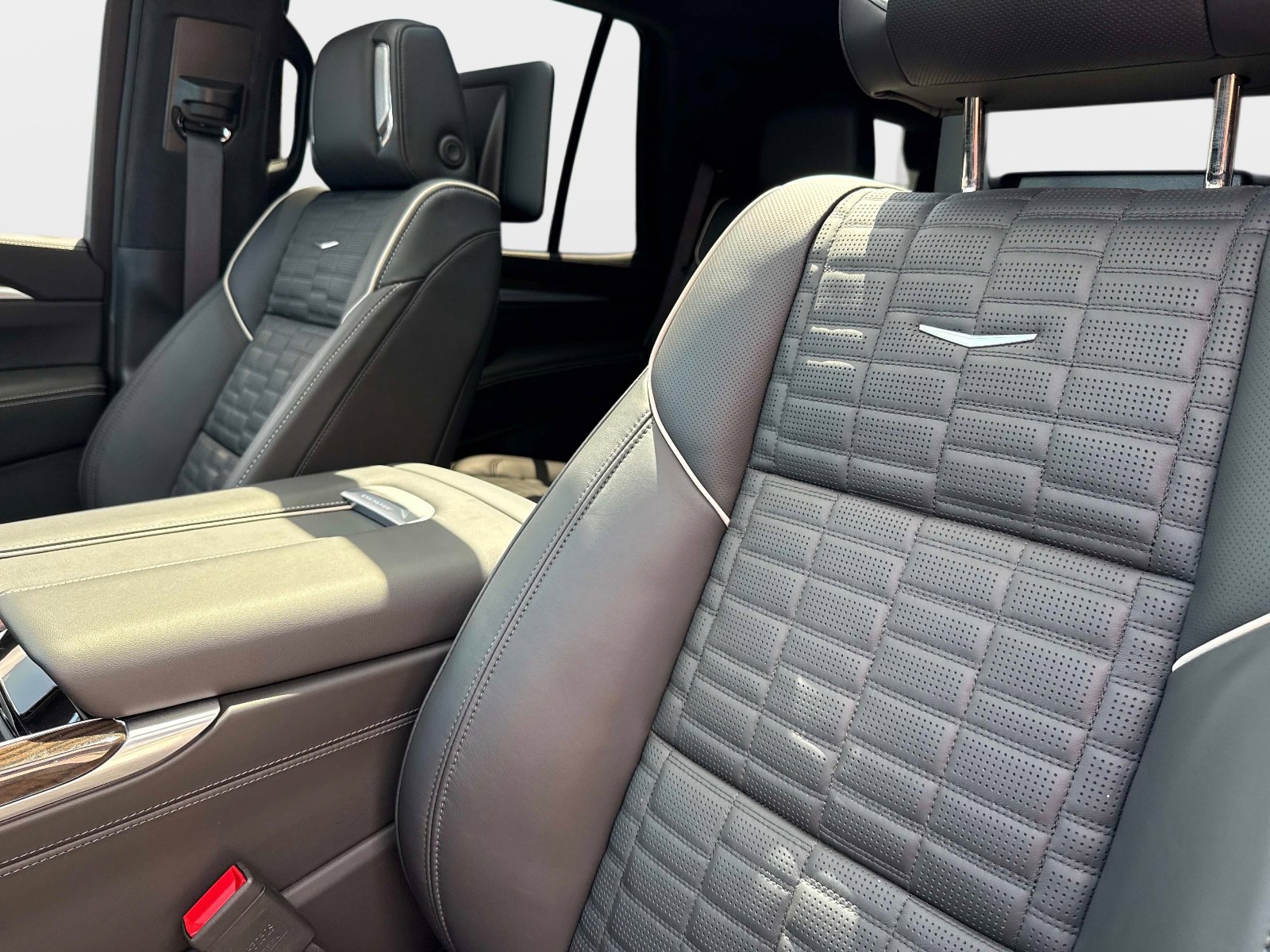 Used 2026 Cadillac Escalade Platinum Sport image 23