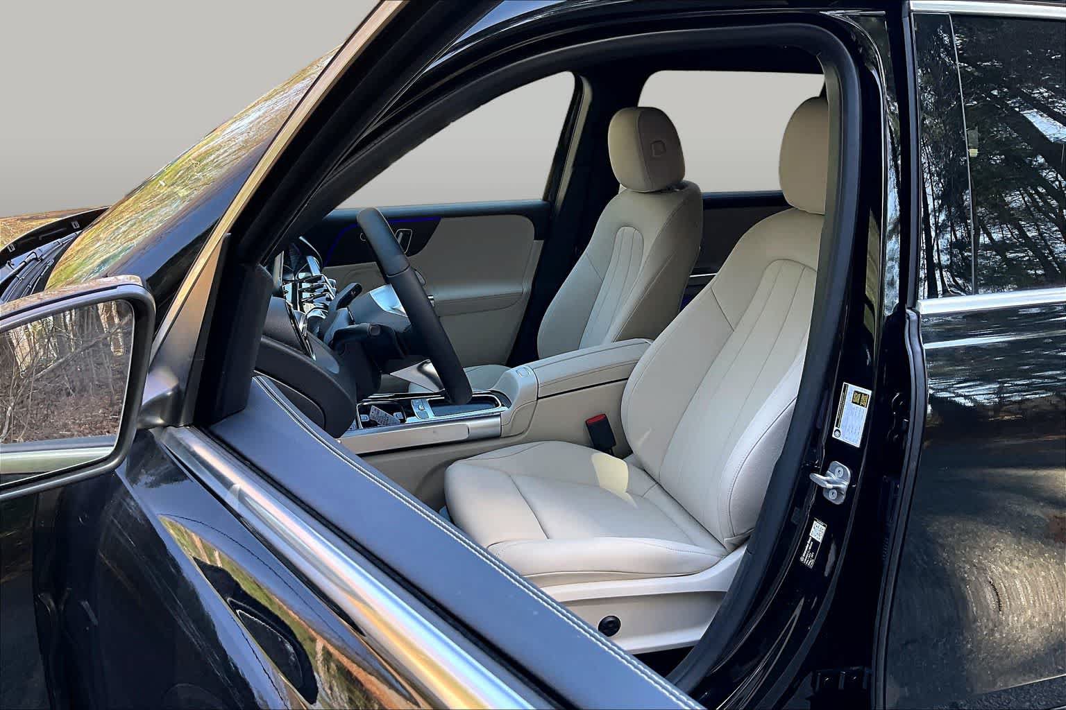 New 2026 Mercedes-Benz GLB 250 4MATIC image 13