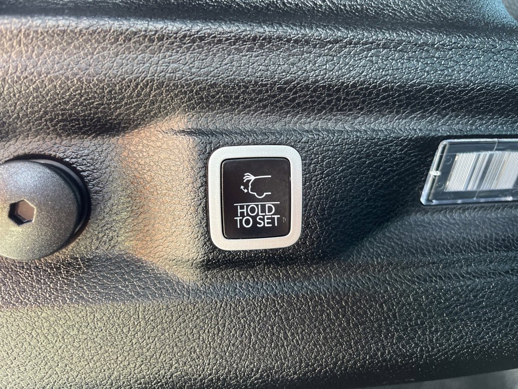 New 2025 Jeep Grand Cherokee L Limited w/ Black Appearance Package image 23