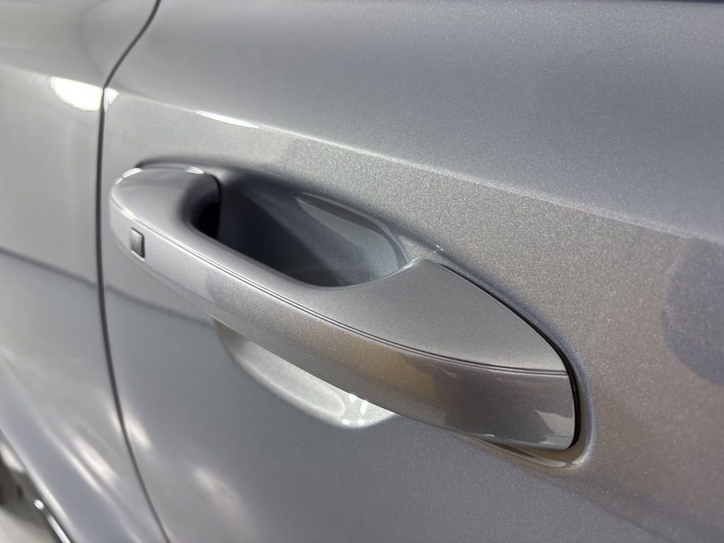 Used 2023 Kia Sorento SX image 11