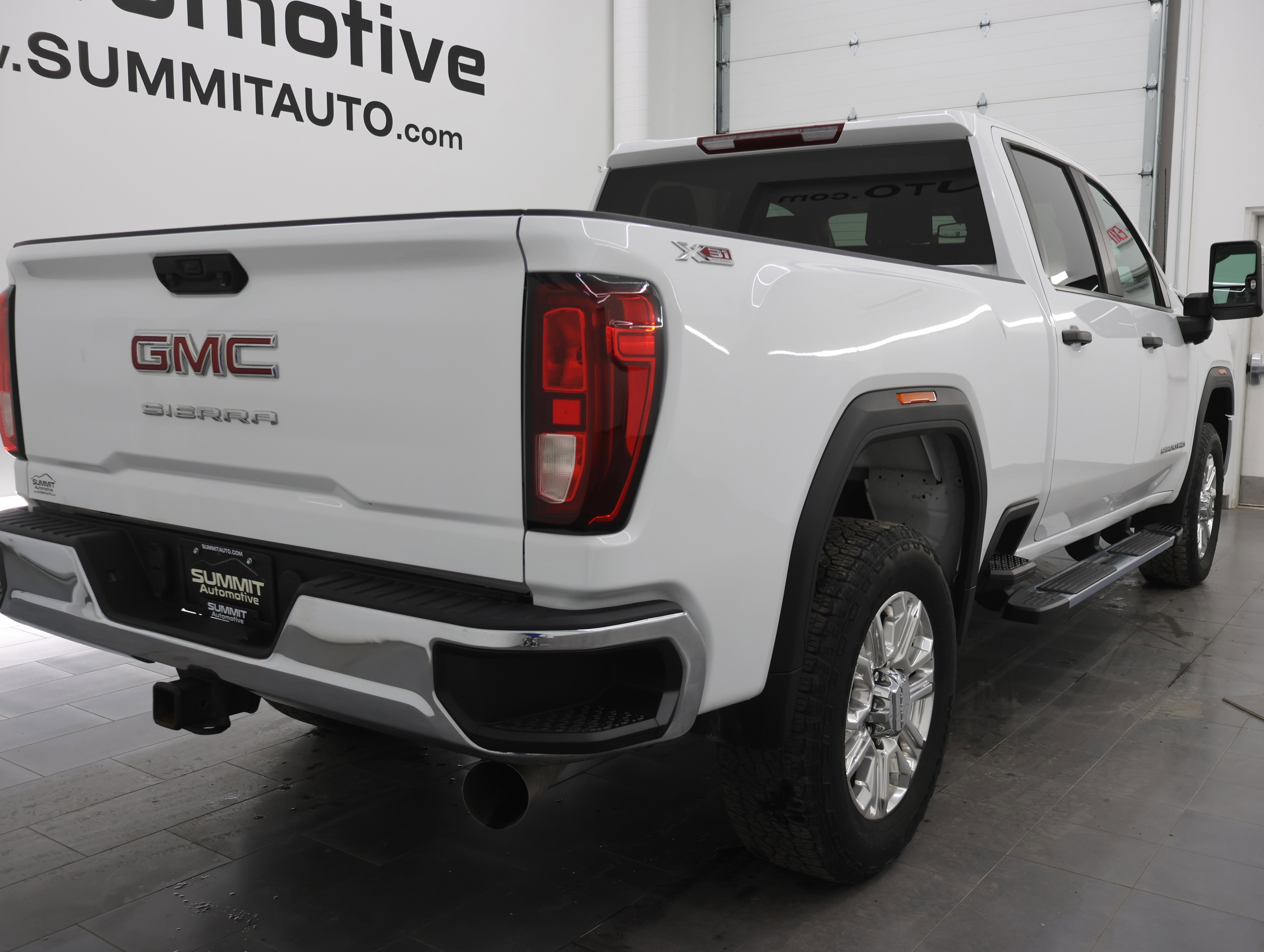 Used 2023 GMC Sierra 2500 Pro w/ Gooseneck/5TH Wheel Package image 4