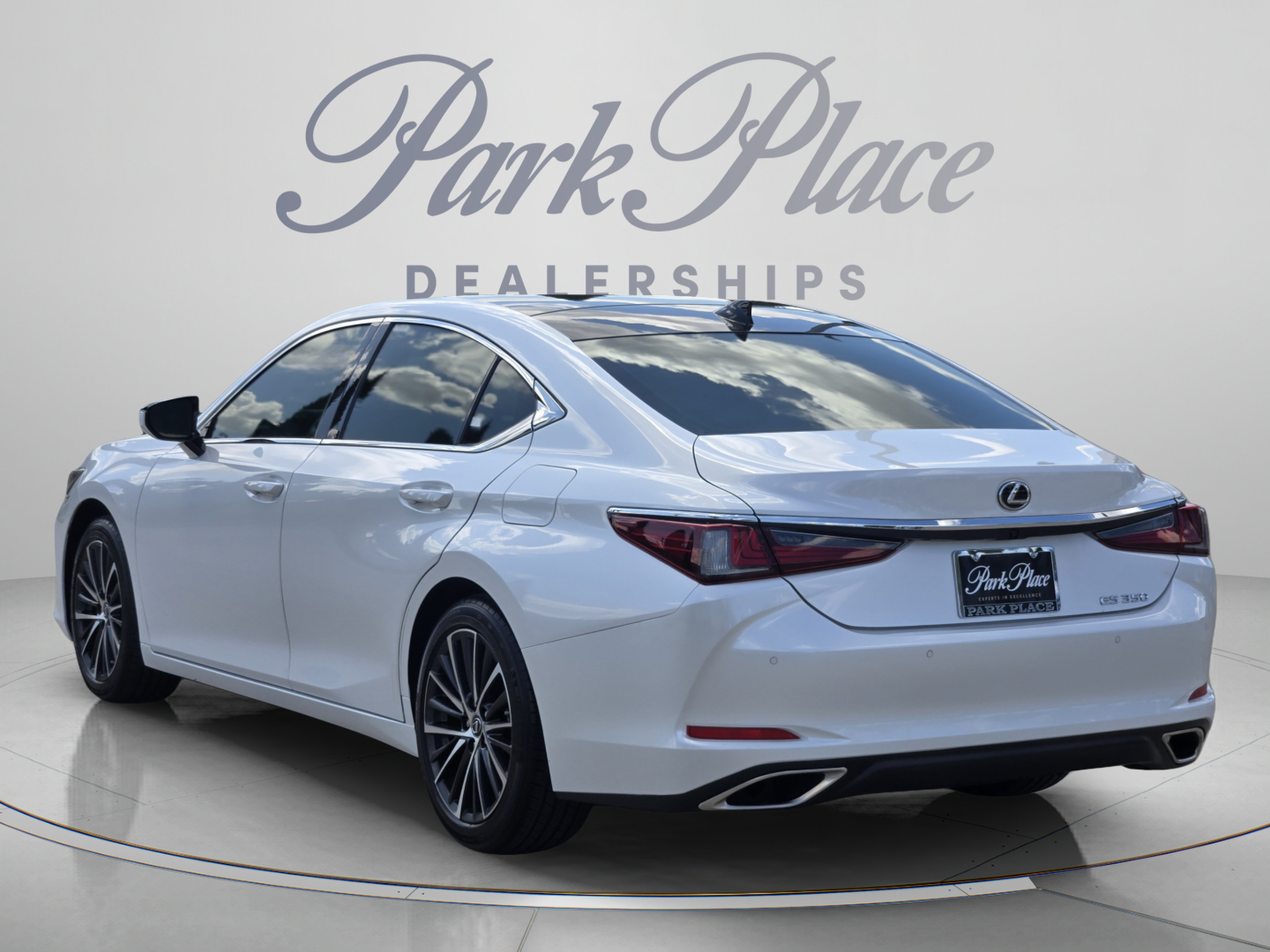 Certified 2025 Lexus ES 350 w/ Premium Package FWD image 2