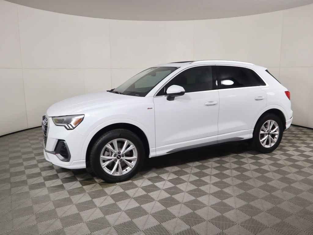Certified 2025 Audi Q3 2.0T Premium w/ Convenience Package image 8
