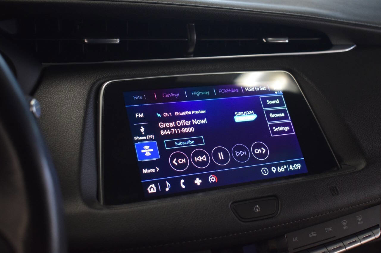 Used 2020 Cadillac XT4 Premium Luxury FWD image 40