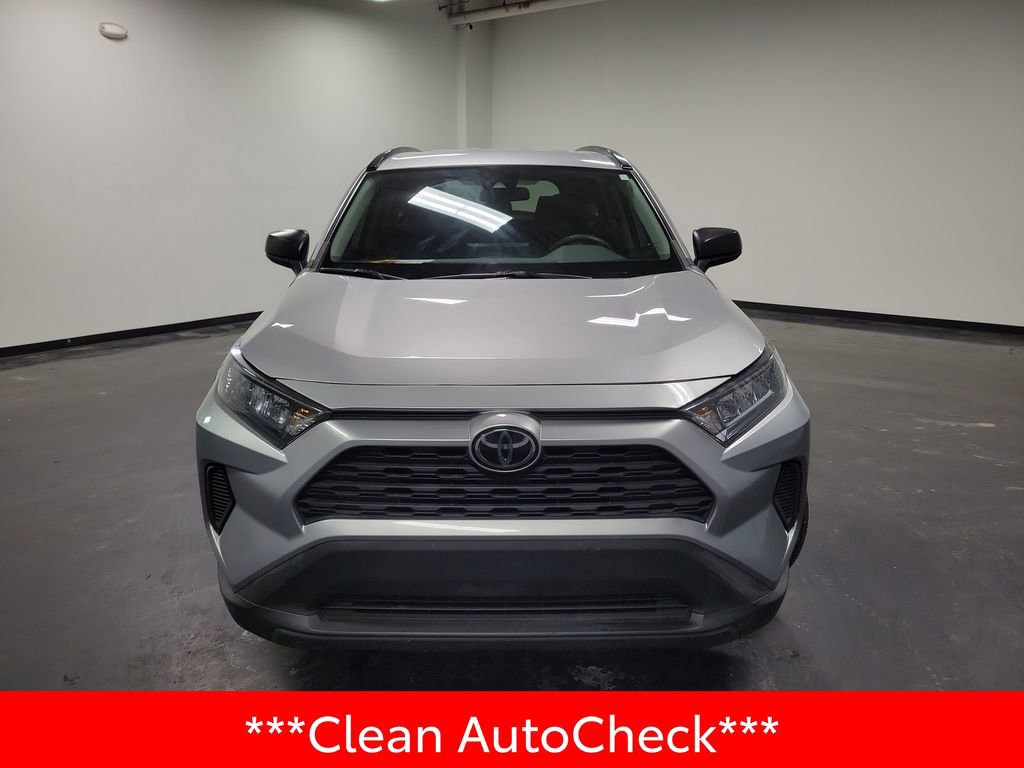 Used 2021 Toyota RAV4 LE image 3