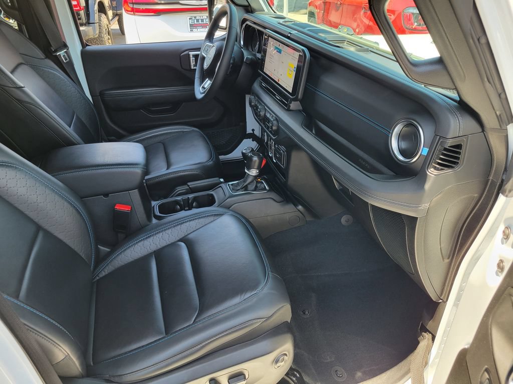 Used 2024 Jeep Wrangler High Altitude AWD/4WD image 18