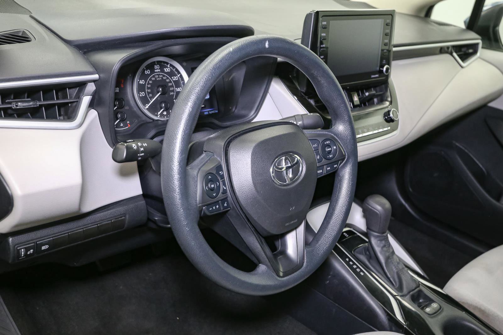 Used 2022 Toyota Corolla LE image 22