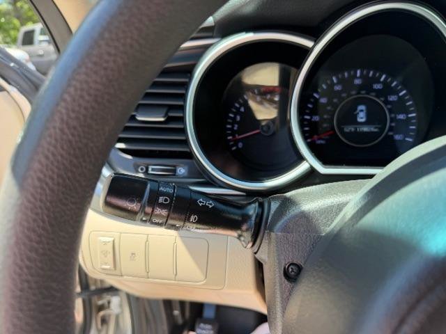 Used 2015 Kia Optima LX FWD image 19