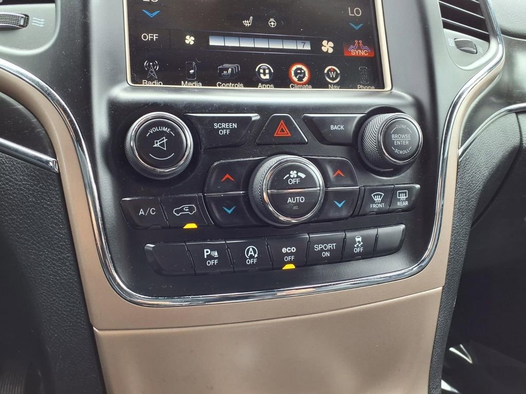 Used 2017 Jeep Grand Cherokee Limited image 9