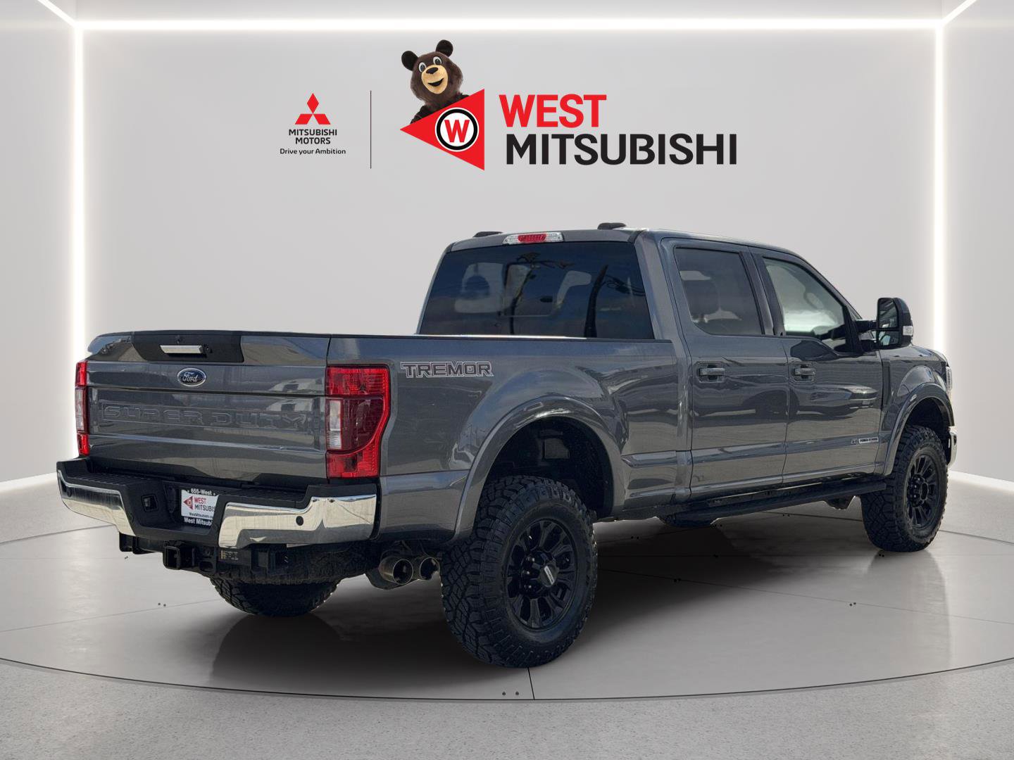 Used 2022 Ford F250 Lariat w/ Tremor Off-Road Package image 5